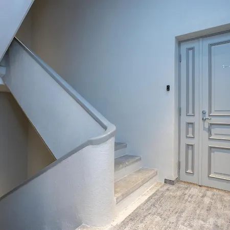 Lovely Historic In Old Town