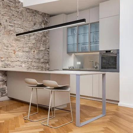 Apartment Lovely Historic In Old Town