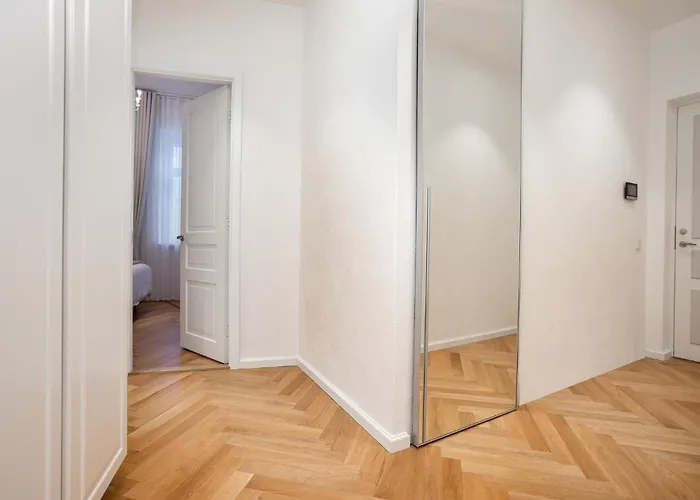 Lovely Historic In Old Town Apartment