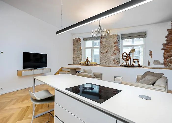 Lovely Historic In Old Town Apartment